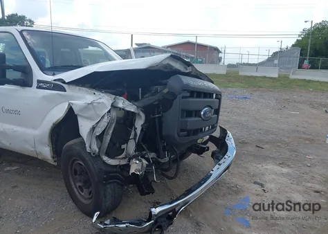 2011 Ford F-250 Xl z USA, uszkodzony, nr VIN 1FT7X2A66BEC37414